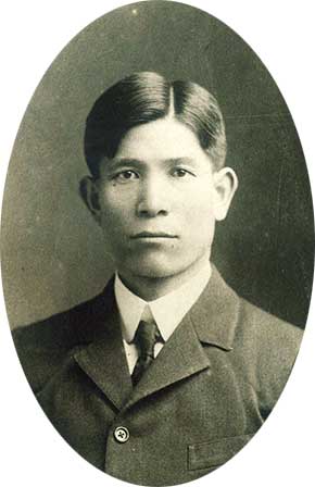 1911: Insinyur Jepang Masujiro Hashimoto berhasil membuat Perusahaan Kwaishinsha di distrik Azabu-Hiroo Tokyo.